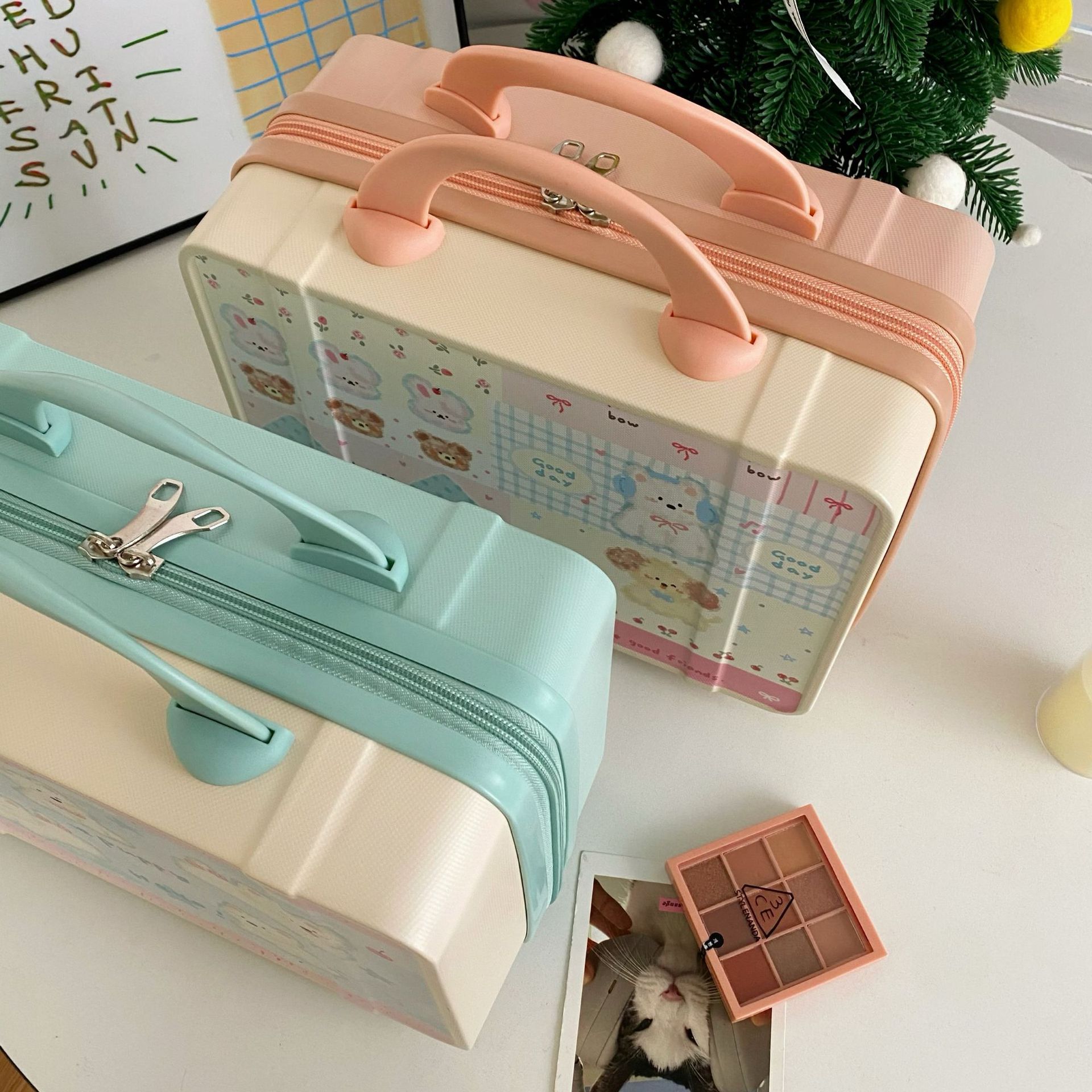Cute cartoon makeup case, female business trip hand-held travel case, large-capacity storage bag, lightweight and small mini suitcase details Picture