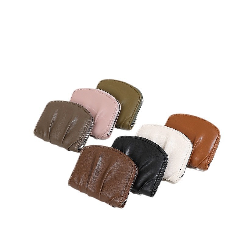 A new, simple, cute and small WALLET with a pleated feel. It's a popular solid-color versatile wallet Item Picture