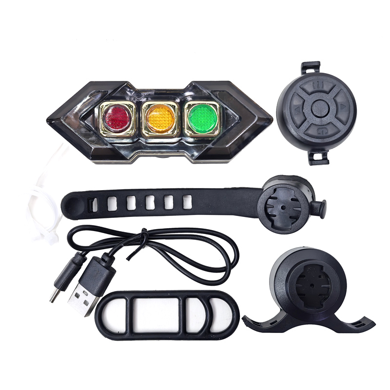 W5AUSB rechargeable bicycle remote turn signal light, bicycle wireless remote taillight, mountain bike riding light, safety warning light Application Scenario