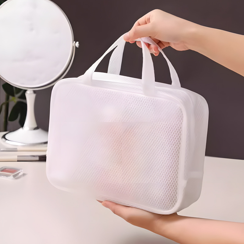 Portable waterproof toiletry bag, large-capacity hand-held cosmetic bag for business trips and travels, new swimming storage bag, bath bag Application Scenario