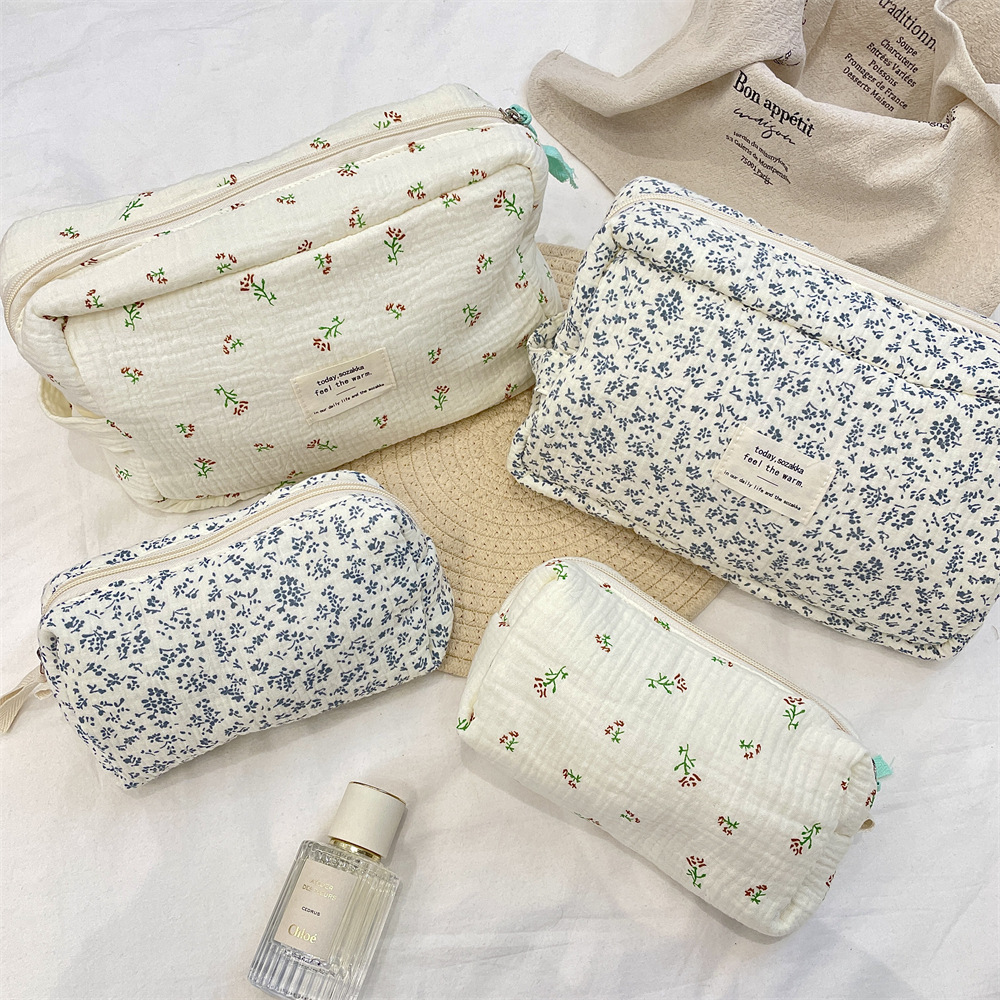 53174 Blue crabapple flower cosmetic bag, large-capacity storage bag, portable travel bag, handbag, toiletry bag details Picture