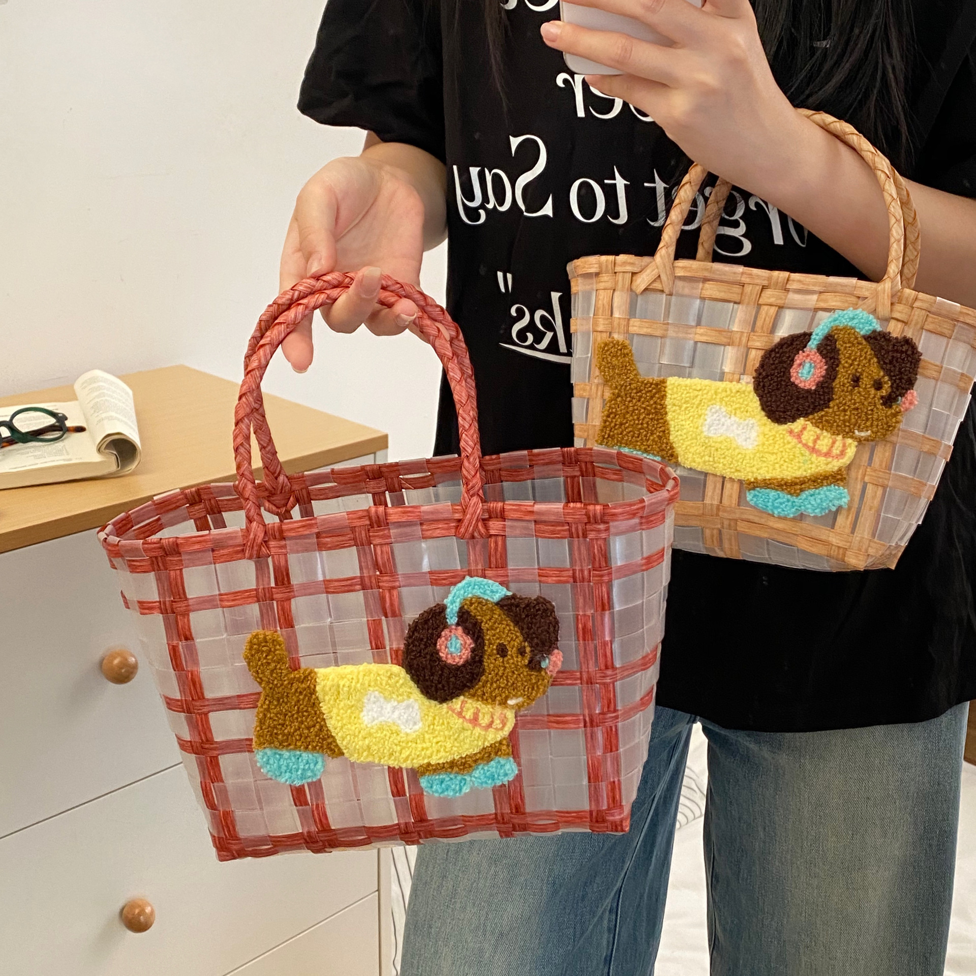 Cute little dog handbag, small carrying bag, shopping woven vegetable basket bag, versatile for commuting to work, small carrying bag details Picture