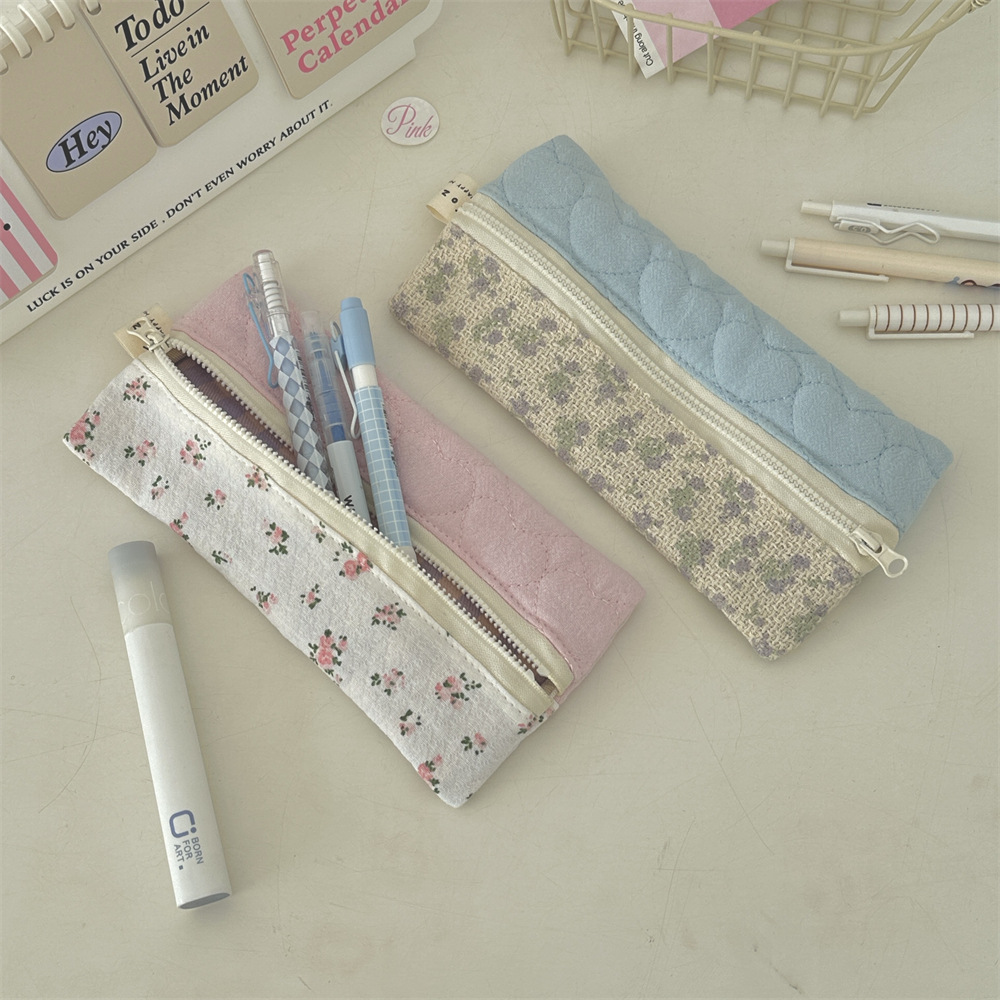 411271 New gentle small floral pen case, Korean-style cute portable stationery bag, pencil case, miscellaneous and small change storage Specification drawing
