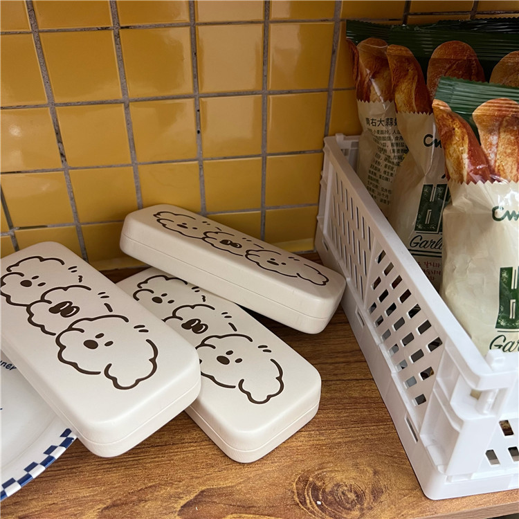 Original style! Ins-style cute bear glasses case, creamy portable anti-pressure glasses storage box, couple style Item Picture