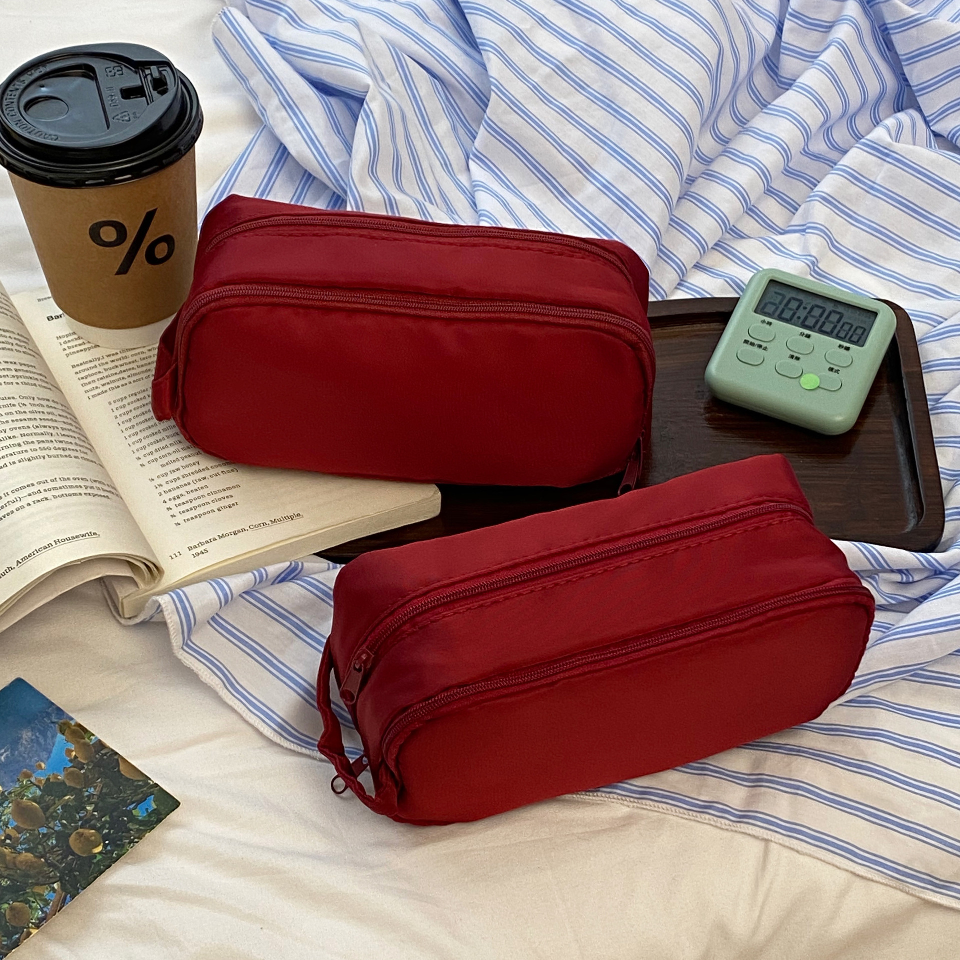 Japanese-style simple three-dimensional hand-held pen case, large-capacity nylon multi-functional storage bag, stationery box, stationery bag, pencil case details Picture