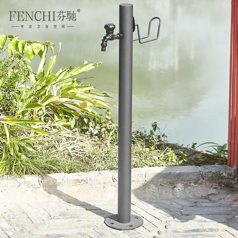 Stainless steel black outdoor column faucet, scenic area garden outdoor anti-freezing crack water hydrant, garden landscape decoration Application Scenario
