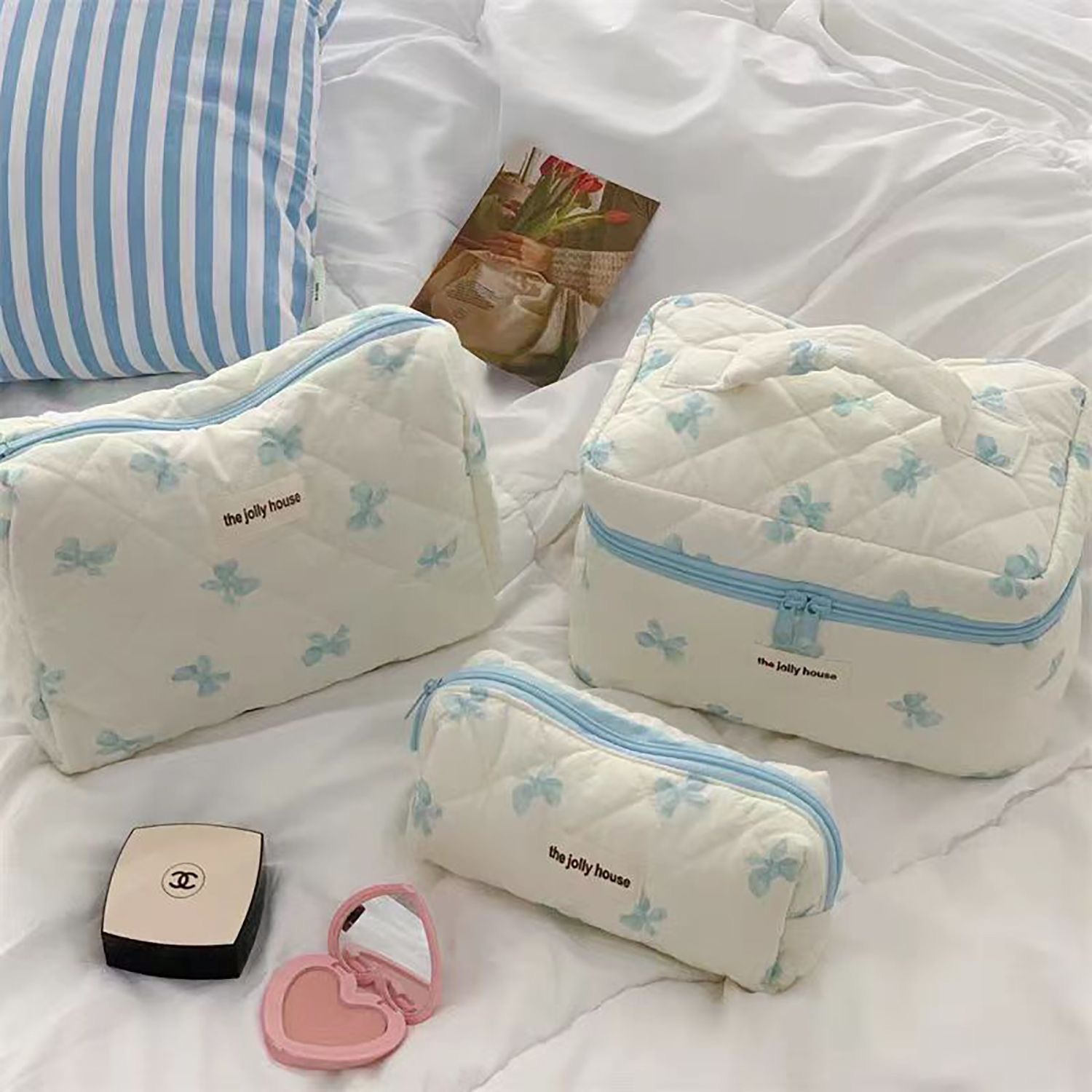 Quilted white background bow makeup bag, fresh and cute student portable storage bag, toiletry bag, large-capacity bag Specification drawing