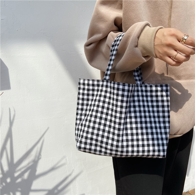 010271 Artistic, fresh and portable bento bag, Japanese-style checkered mommy and student hand-held small bag, walking cloth bag details Picture