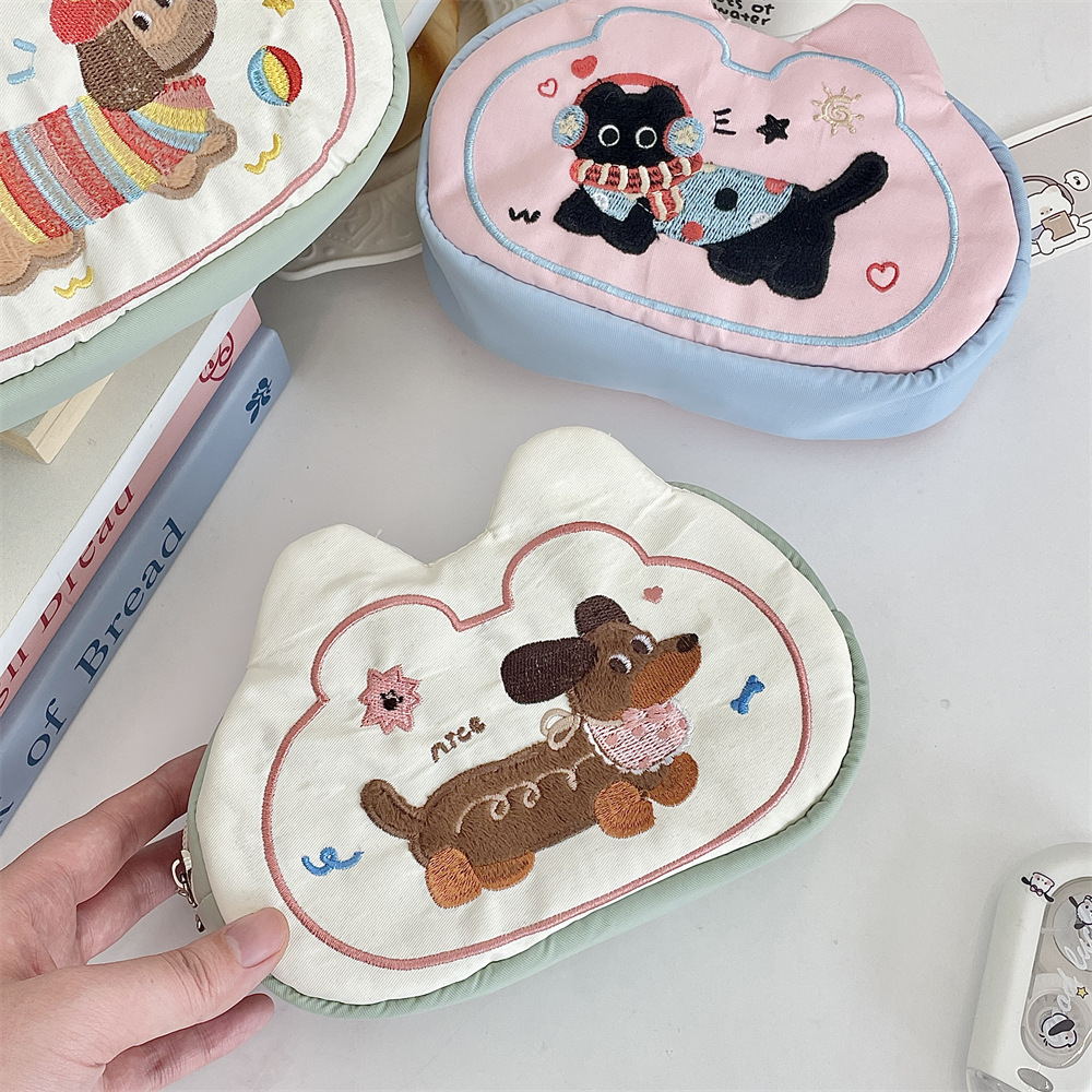 5225 Cute puppy Pencil case, large capacity, student high appearance level, embroidered pencil case, coin purse, stationery storage bag Application Scenario