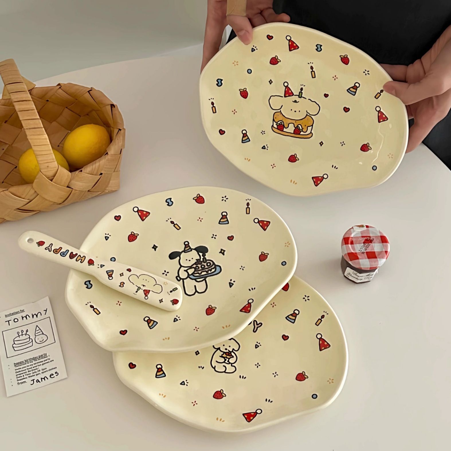 Ins-style irregular dessert plate, cute cake, dog illustration, cream-colored breakfast plate, ceramic household tableware full figure