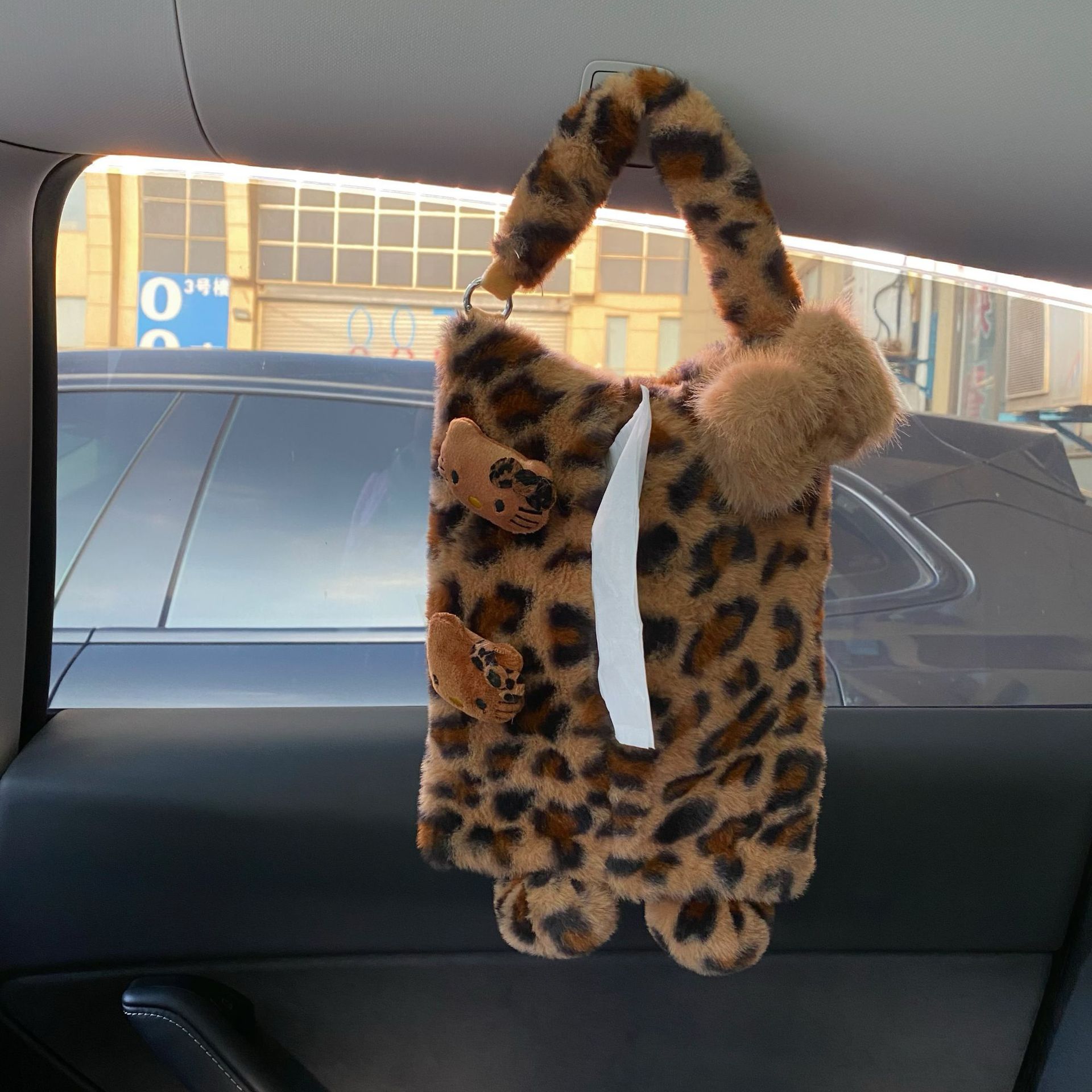 Creative and cute leopard print cat car tissue box 2024 new style tissue box, car interior tissue box, wall-hanging Specification drawing