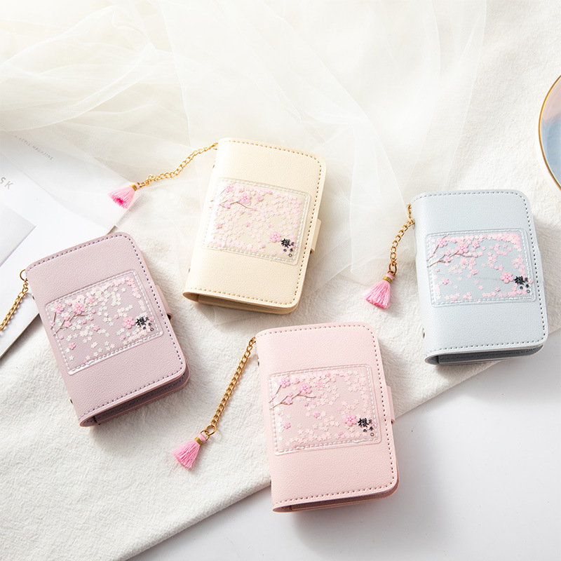 This is a new, ultra-thin, anti-demagnetization female business card case from South Korea in 2020 details Picture