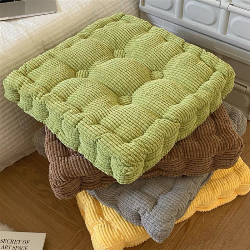 Office sitting wonder: Corduroy seat cushion, simple thickened butt cushion, student dormitory chair cushion, fart cushion full figure