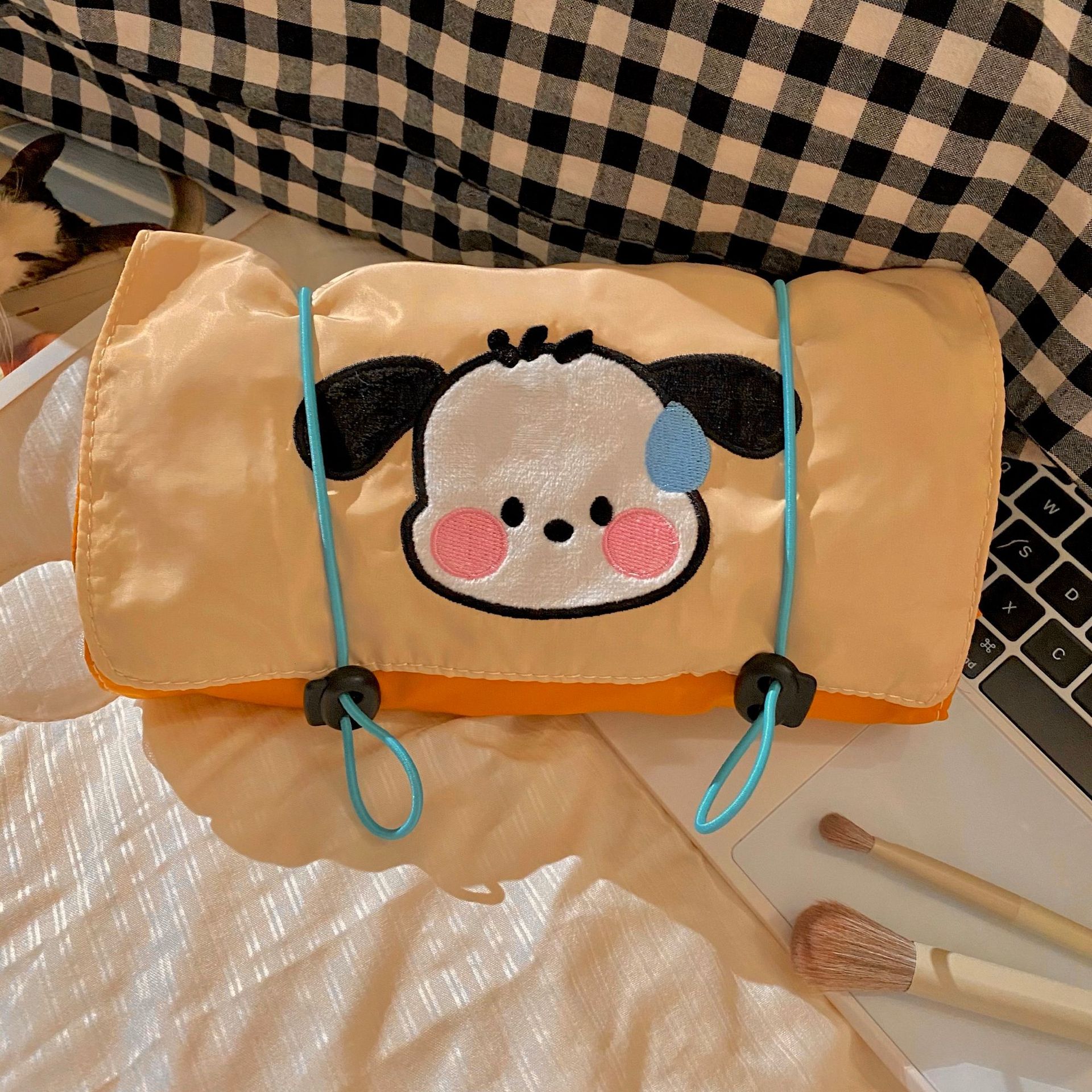 The 2024 new Blush Dog makeup bag is a portable, large-capacity, super popular travel cosmetics storage bag and a portable toiletry bag Item Picture