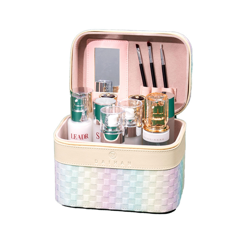 2023 new high-appearancy-level jewelry box, makeup case, large-capacity makeup bag, portable travel suitcase, storage box Item Picture