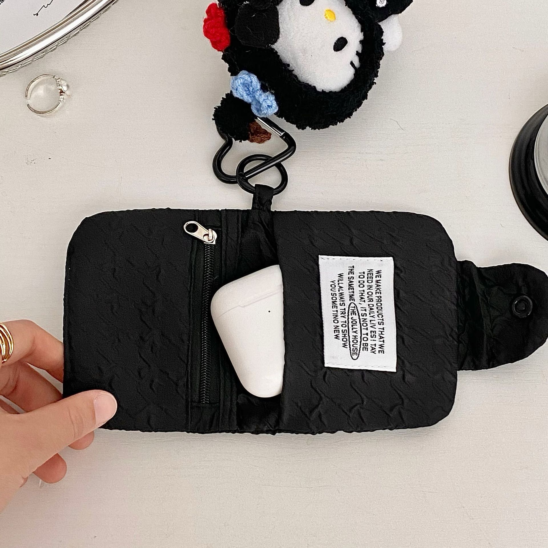 ins cute and niche pleated coin purse for women, retro fabric storage for coins, ID cards, multi-layer card cases and earphone cases Application Scenario