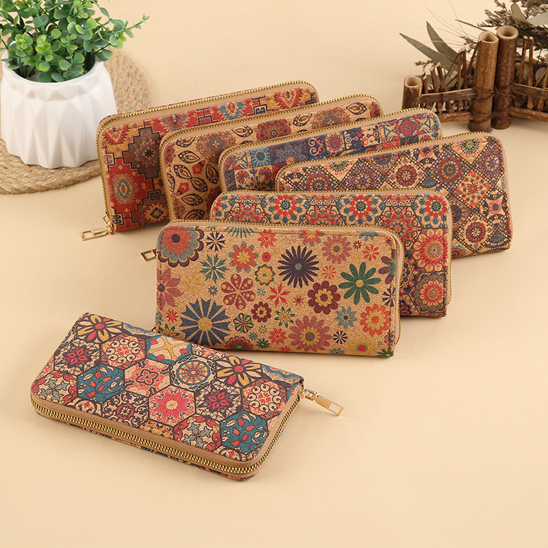 Wholesale of 2025 fashionable and simple new patterned wallets, long zipper wallets, mobile phone bags, single zipper wallets details Picture
