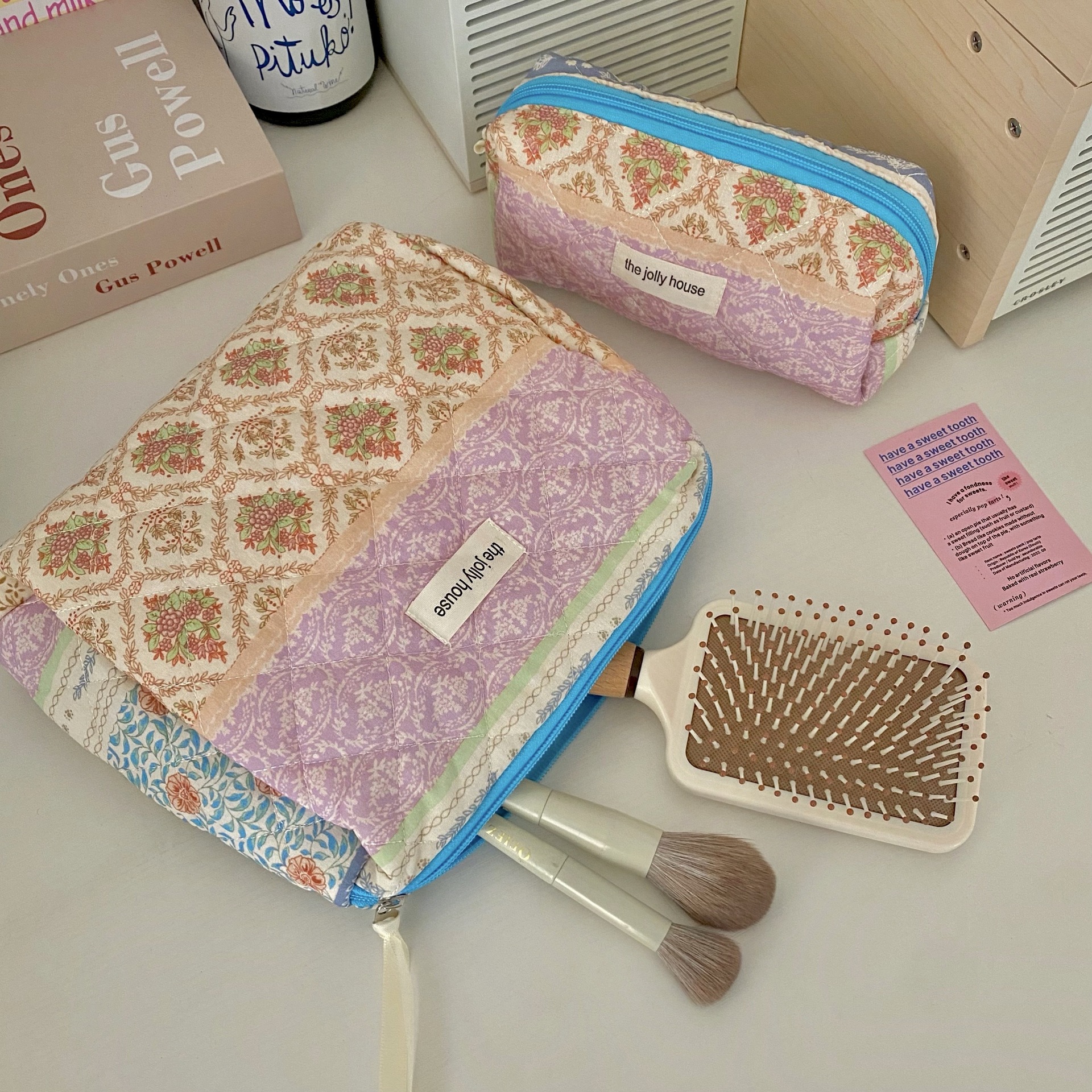 Ethnic style makeup bag for women, large-capacity portable for going out, skin care product storage bag, carry-on handbag, hand-held makeup bag Specification drawing