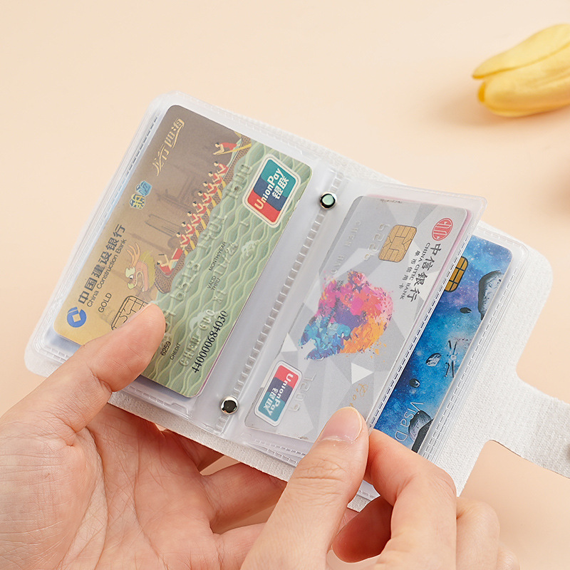 Chaobang's new cute cartoon card case, with a large capacity, integrated multi-slot, anti-demagnetization, and a small card case Application Scenario