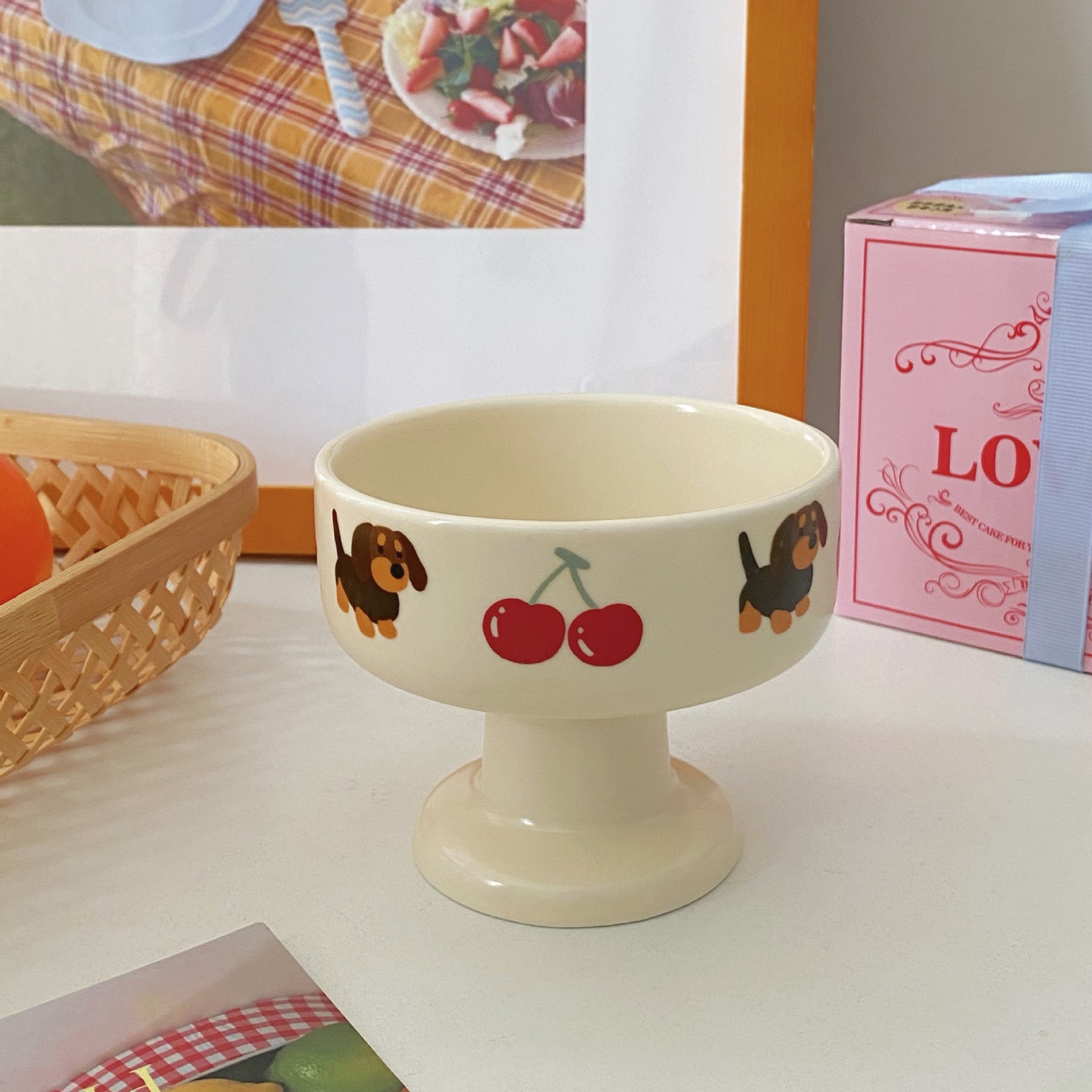 Ins-style Korean cream cute tall bowl, cartoon matte ceramic dessert bowl, tall ice cream bowl, yogurt bowl Application Scenario