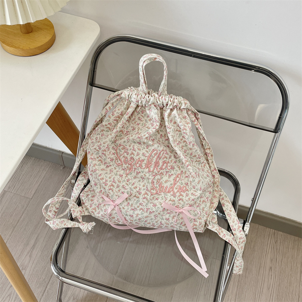 54194 Pastoral Small Floral ins Retro Travel College Student Letter Embroidery single-shoulder Bag Travel Backpack Application Scenario