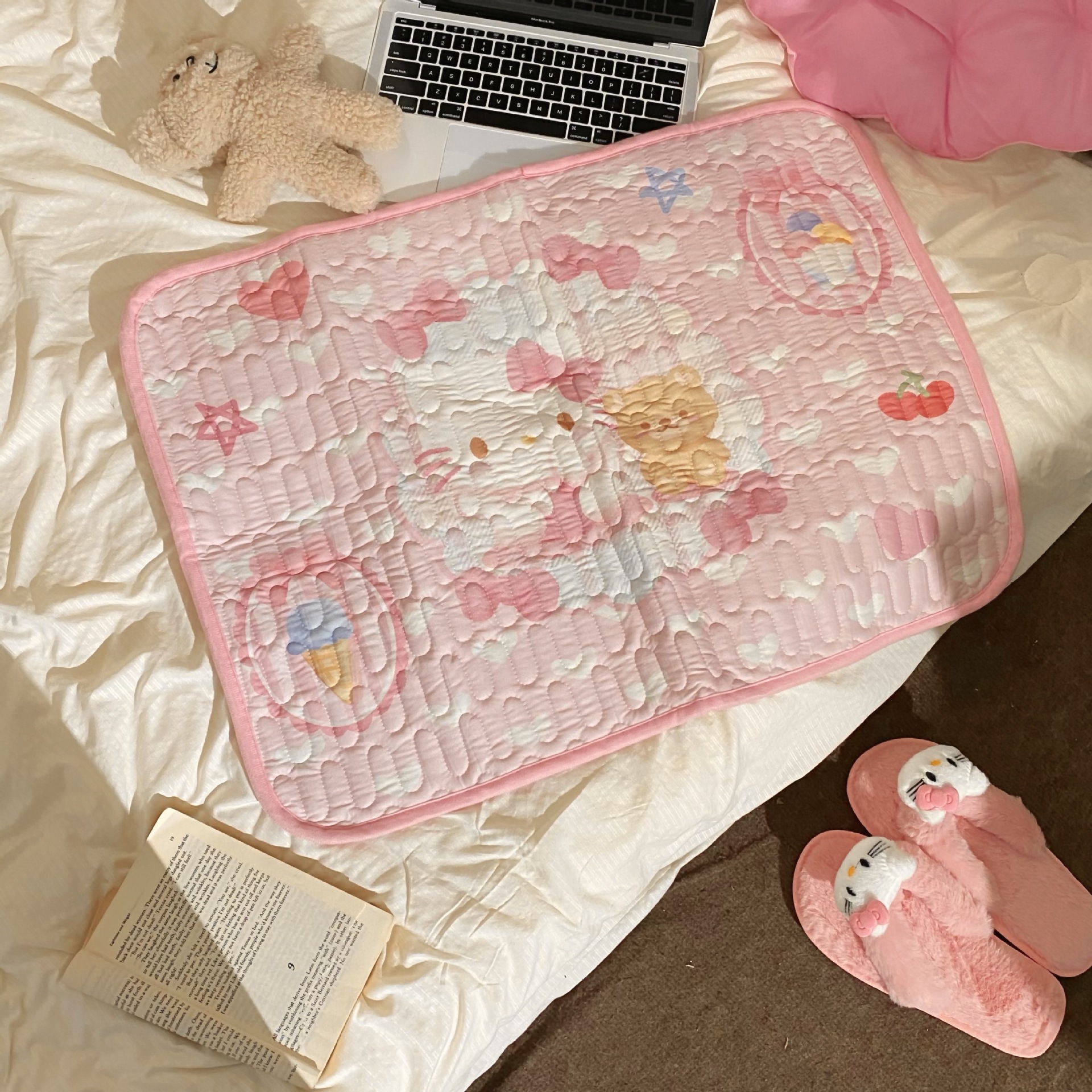 Cute cat menstrual pad, cartoon mattress for girls during menstruation, leak-proof pad, urine isolation pad, adult waterproof and washable Specification drawing