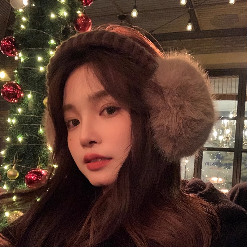 New sweet and fluffy ear coverings imitating fox fur keep warm and prevent freezing. Winter ear masks, women's cold-proof ear covers, ear warmth details Picture
