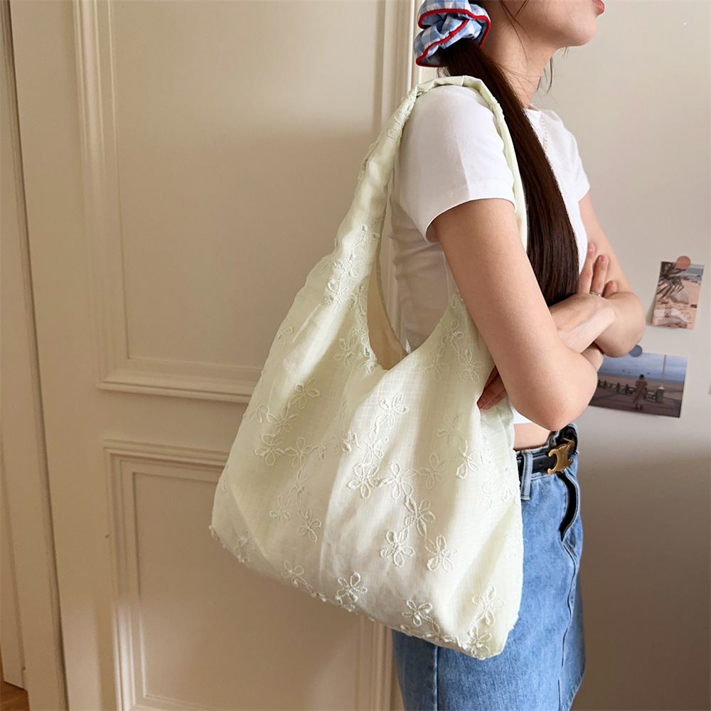 4664 fresh and light chiffon small flower single-shoulder backpack shopping bag, ins large capacity casual and laid-back canvas bag full figure