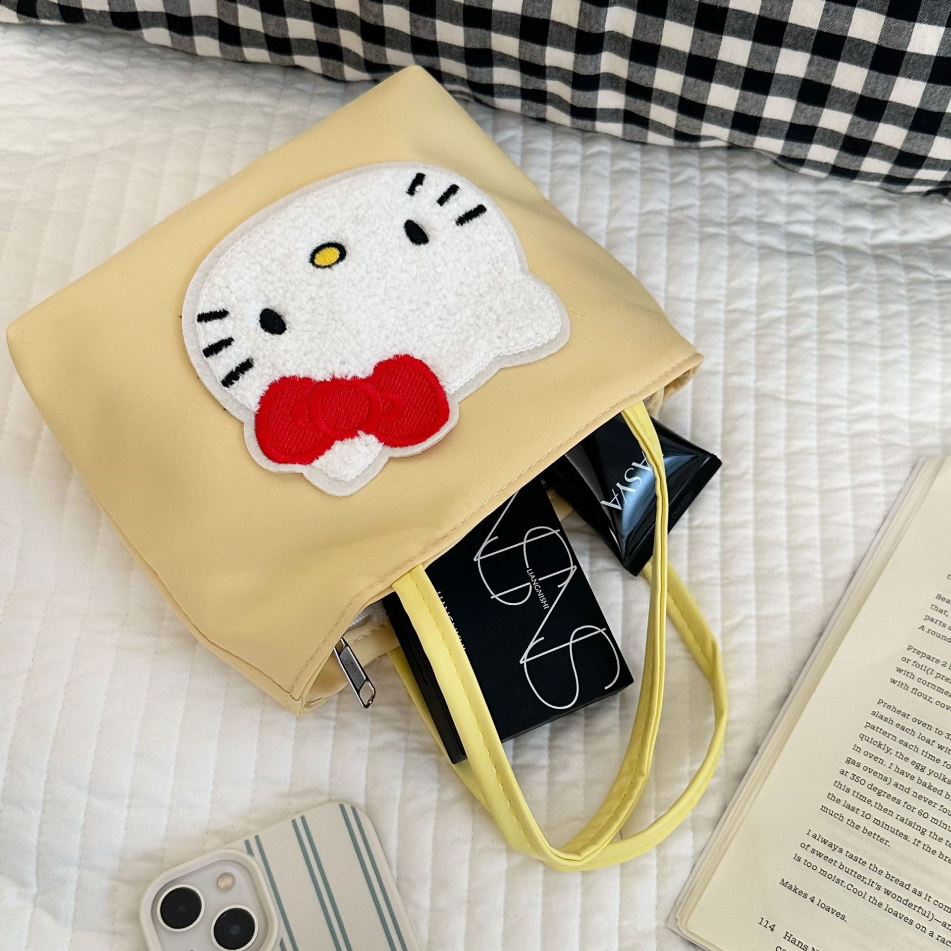Cartoon cat solid-color hand-held bag, travel and travel portable handbag, small, light and versatile canvas bag, single-shoulder bag Specification drawing
