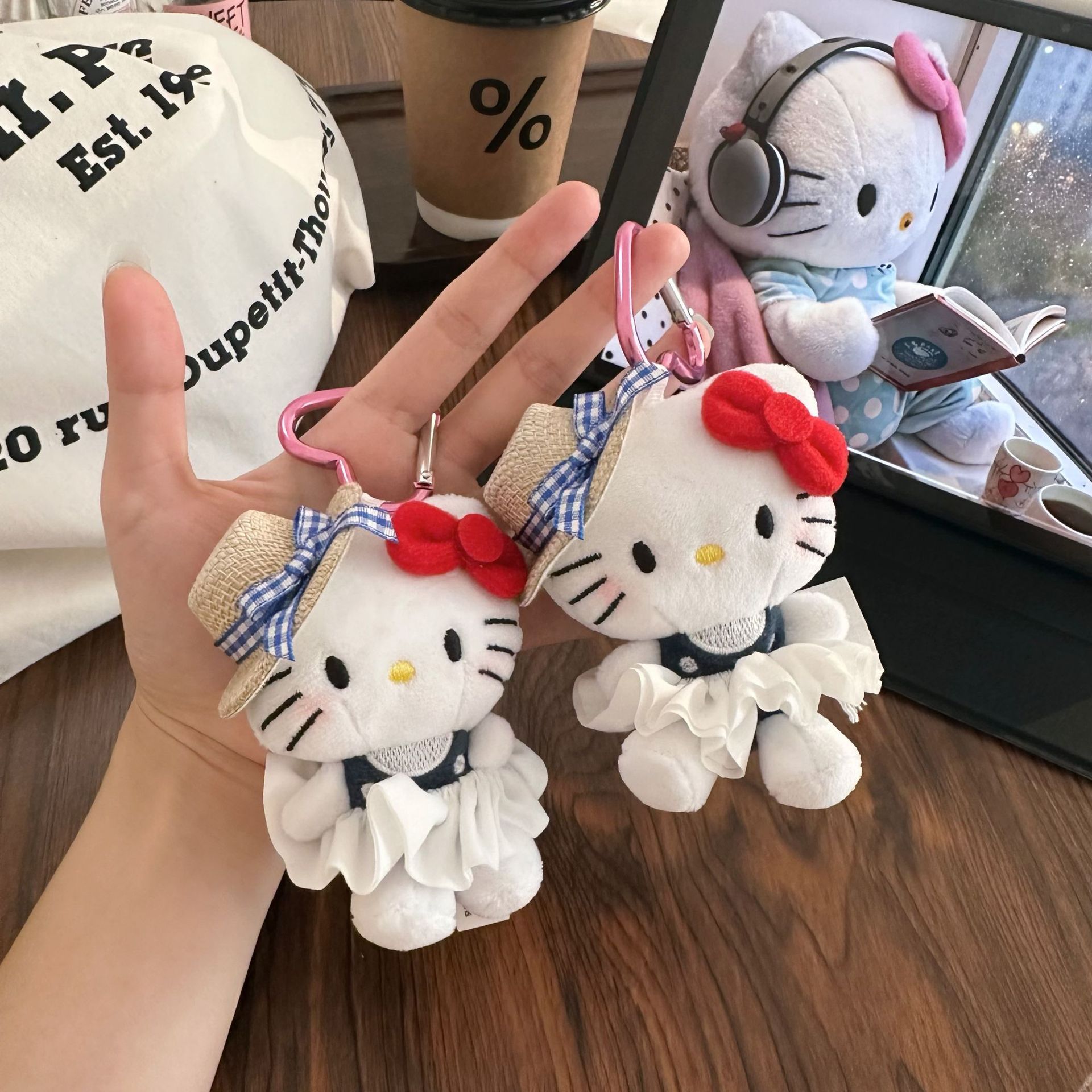 Blue checkered hat, cat pendant, cute straw hat, plush toy, doll decoration, bag pendant, keychain pendant full figure