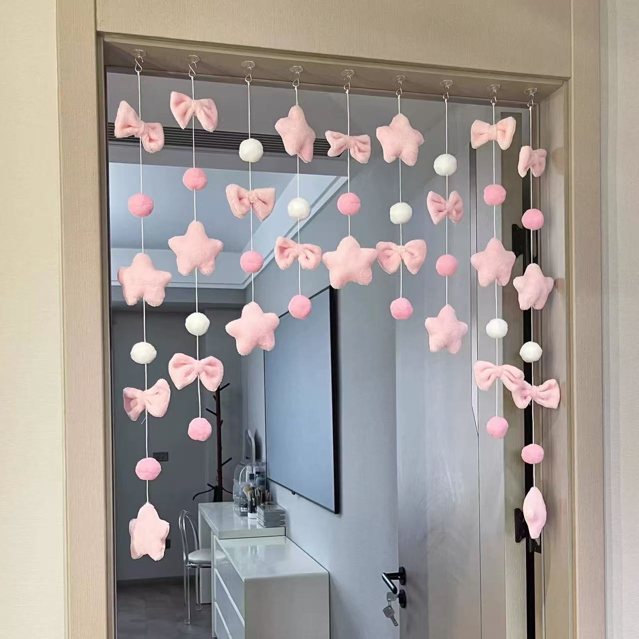 The pink planet door curtain hanging decoration is cute and girlish, with a high level of appearance. It is a female curtain wall decoration that does not require drilling full figure