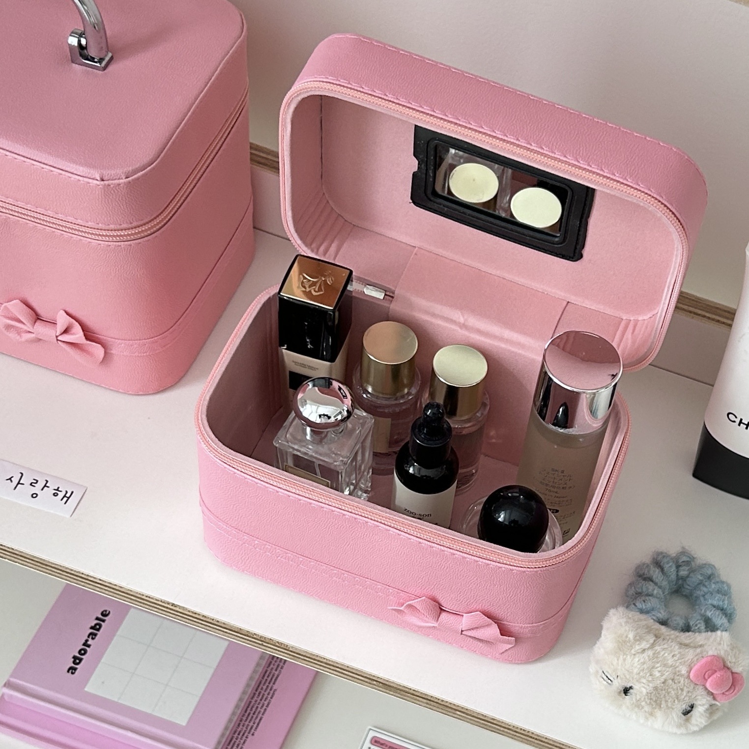 Girlish heart makeup bag, large-capacity portable makeup box, cute and portable travel toiletry bag, skin care product storage box Specification drawing
