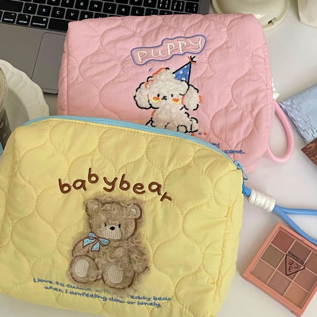 Cute embroidered clutch, portable makeup storage bag, ins style large-capacity travel storage bag details Picture
