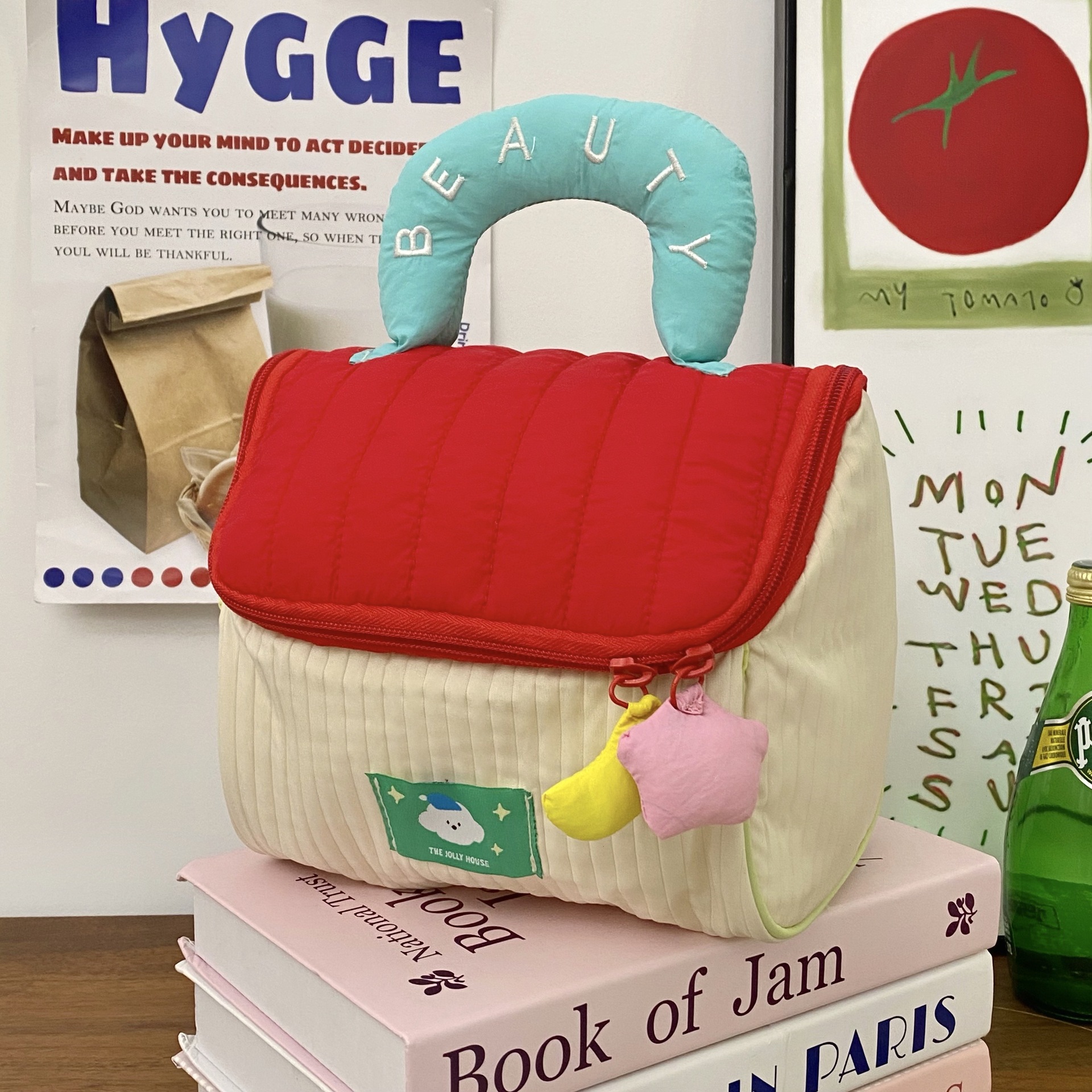 Cute House Makeup bag, large-capacity portable zoned storage bag for women, Travel handbag, Multi-functional toiletry bag full figure