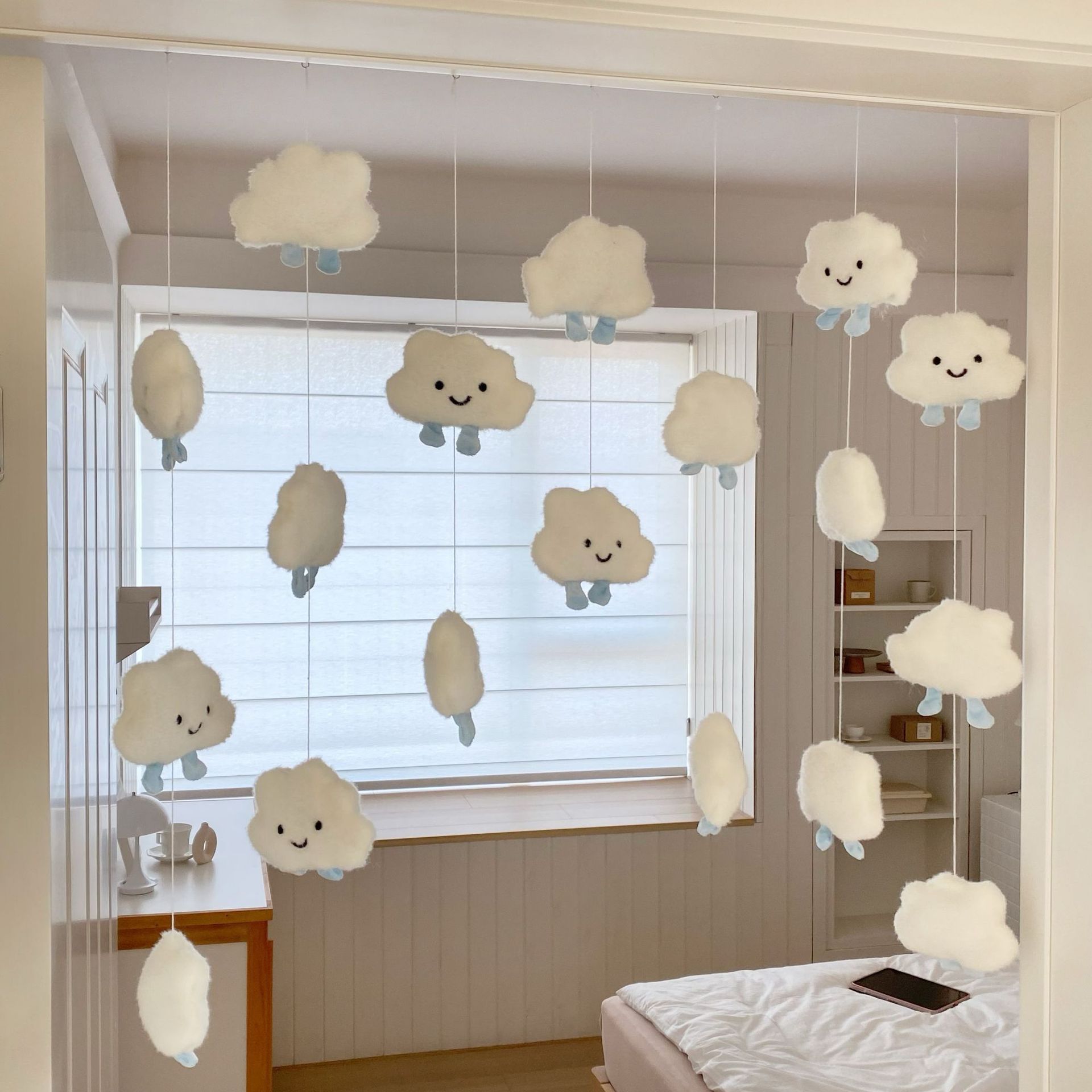 Cute plush cloud door curtain, children's door decoration, high appearance level, hanging curtain, wall decoration, no need for drilling, three-dimensional door stickers Specification drawing