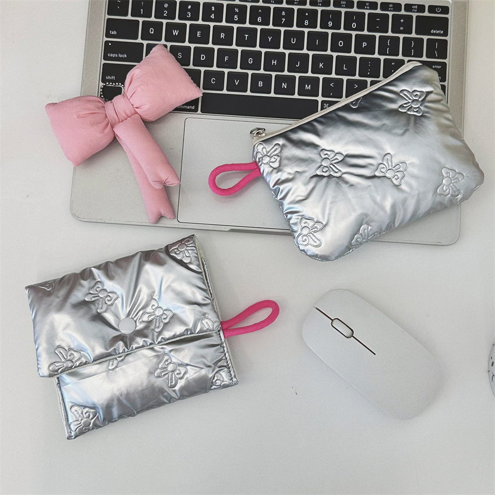 4731 Instagram blogger's diamond-shaped silver heart-shaped clutch, cosmetic pocket, portable storage hygiene bag Specification drawing