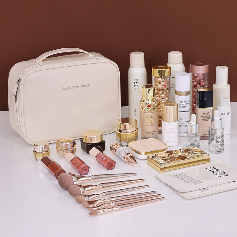 Cross-border makeup brush storage bag, portable large-capacity makeup bag, light luxury and high-end feel, travel portable hand-held toiletry bag Application Scenario