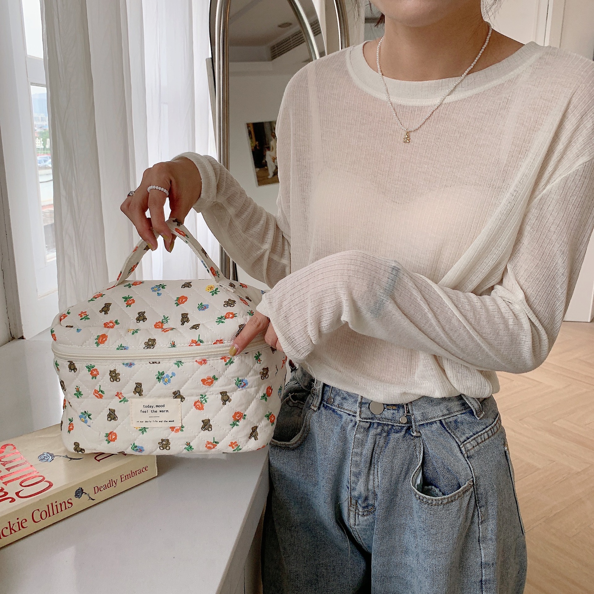26277 Fresh and cute Makeup Bag, country-style cotton fabric large-capacity hand-held storage bag, toiletry-organizing bag for women Specification drawing