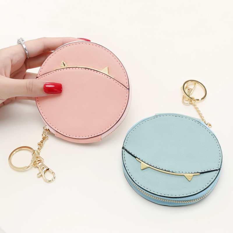 This is a high-end, stylish, cute mini hand-held zipper pocket for women. It can be carried around with a cat wallet for storage full figure
