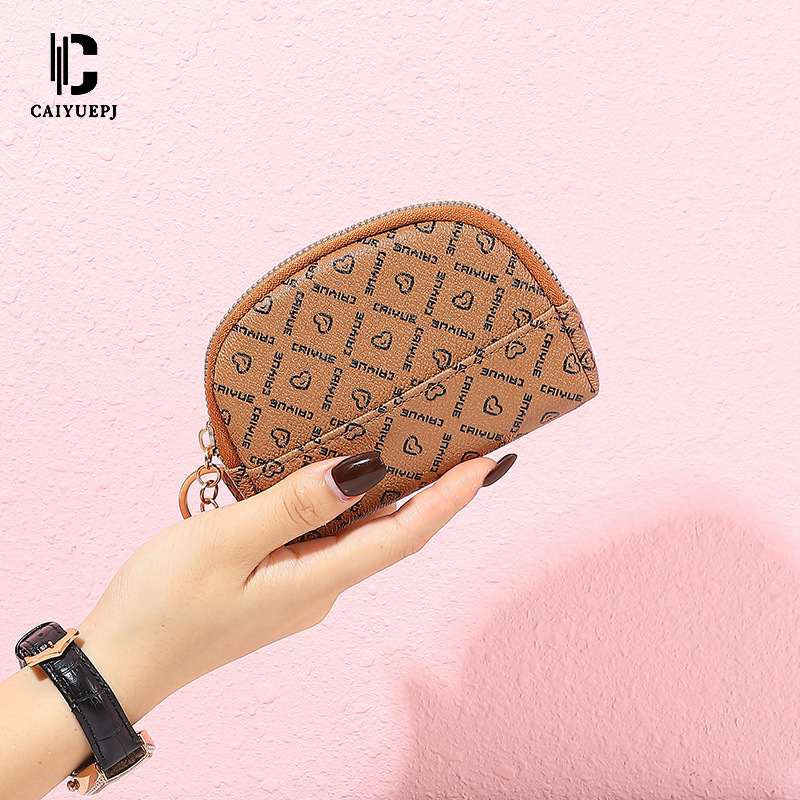 New 2025 Cross-border card bag, fashionable printed letter coin purse, multi-functional trendy clutch bag, bestseller wallet Application Scenario