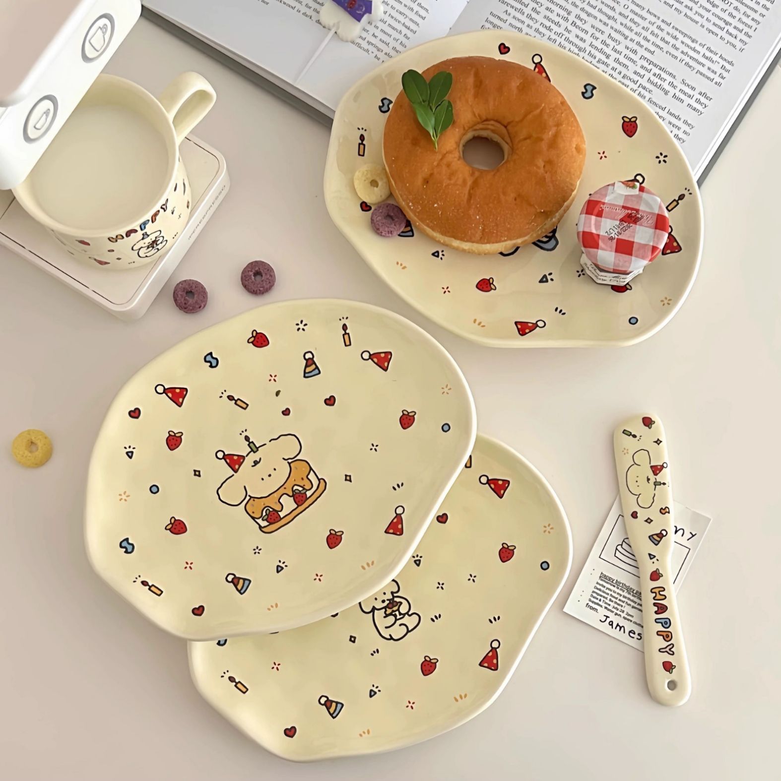 Ins-style irregular dessert plate, cute cake, dog illustration, cream-colored breakfast plate, ceramic household tableware Specification drawing