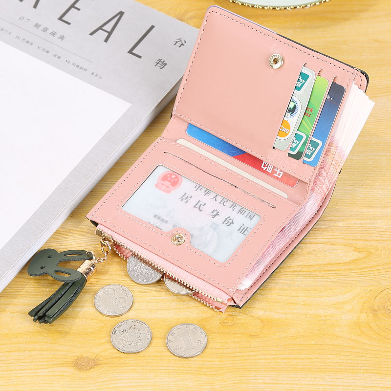 Korean version 2019 new PU short three-color contrasting leather coin purse wallet women Application Scenario