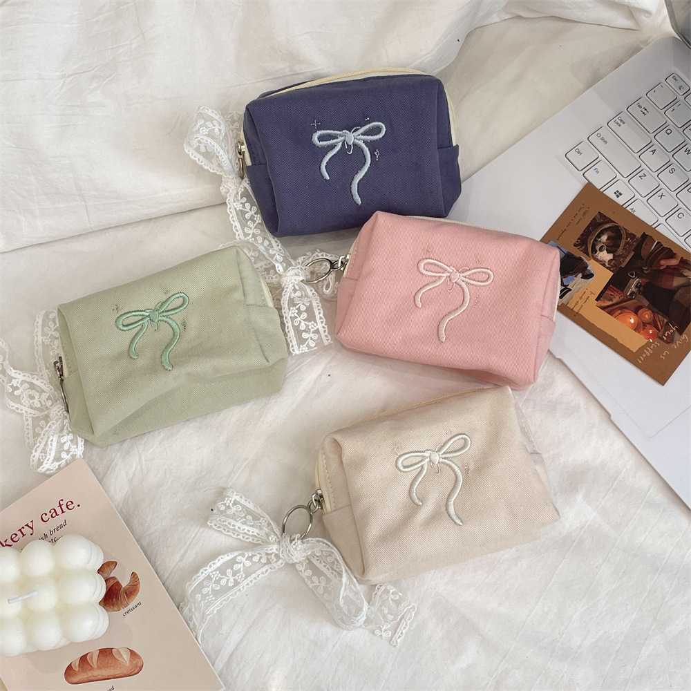 52261 large-capacity bow three-dimensional cosmetic bag storage bag with internal layered card bag cosmetic storage bag details Picture
