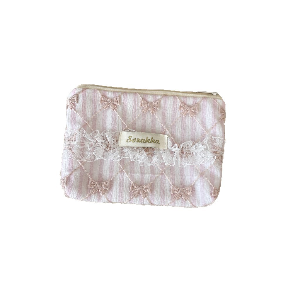 54242 Lace small floral Coin Purse, a niche portable storage bag for coins, keys, sundries and makeup Item Picture