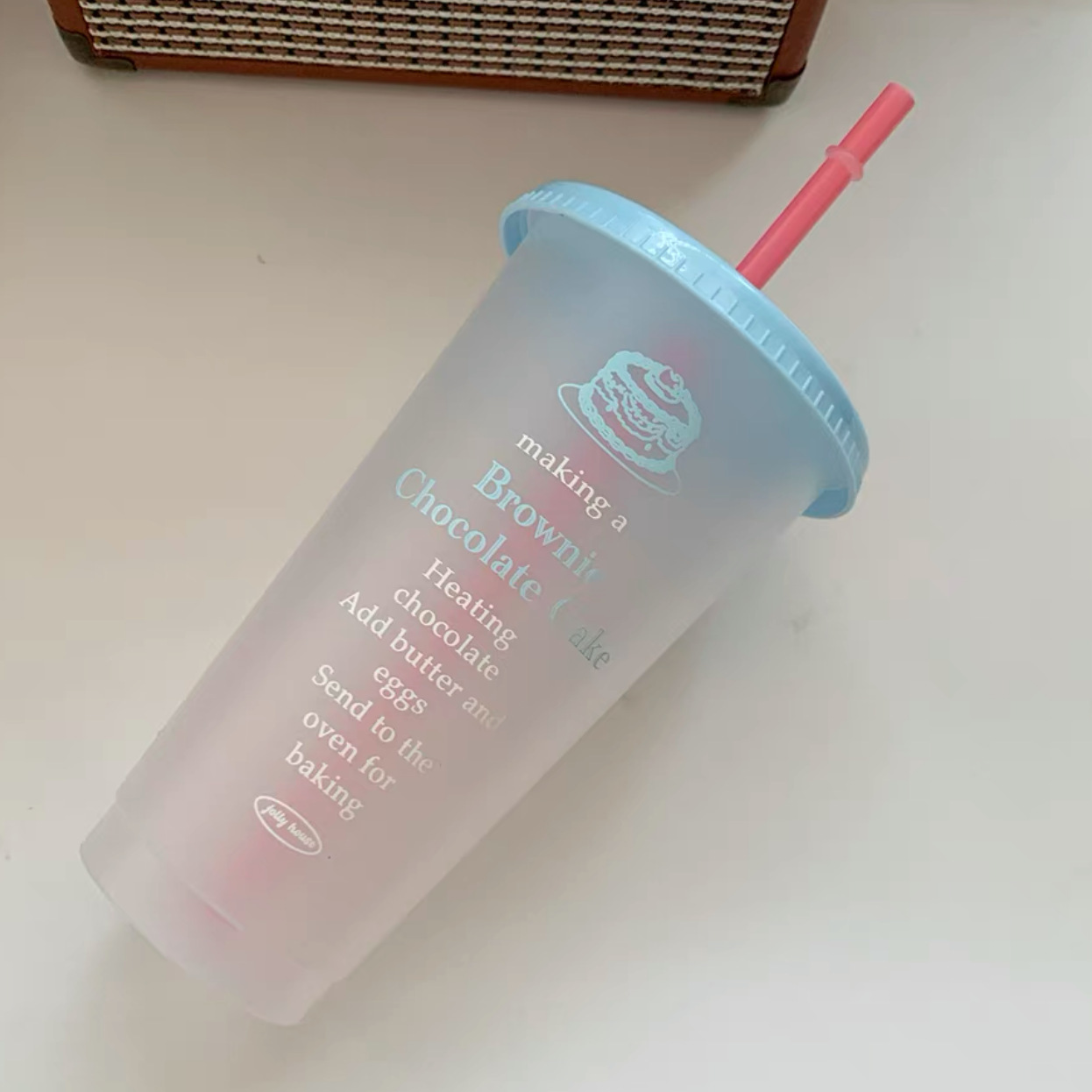 ins Summer plastic straw cup, new transparent cup with high appearance level, portable large capacity, cute internet-famous water cup for girls Item Picture