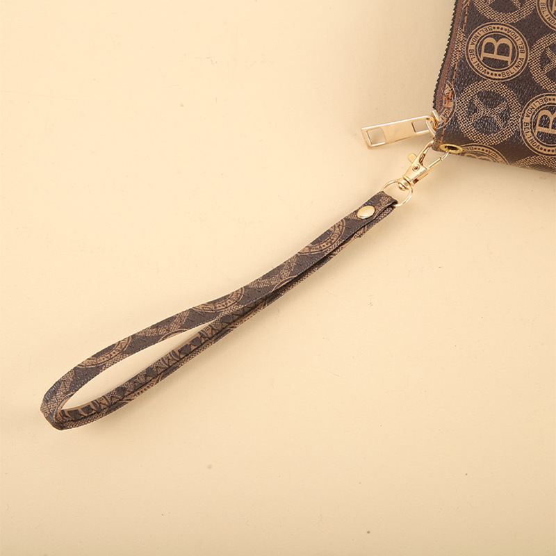 The new style of coin purse, fashionable women's bag, pu leather clutch, versatile and retro multi-functional clutch is available for wholesale Application Scenario