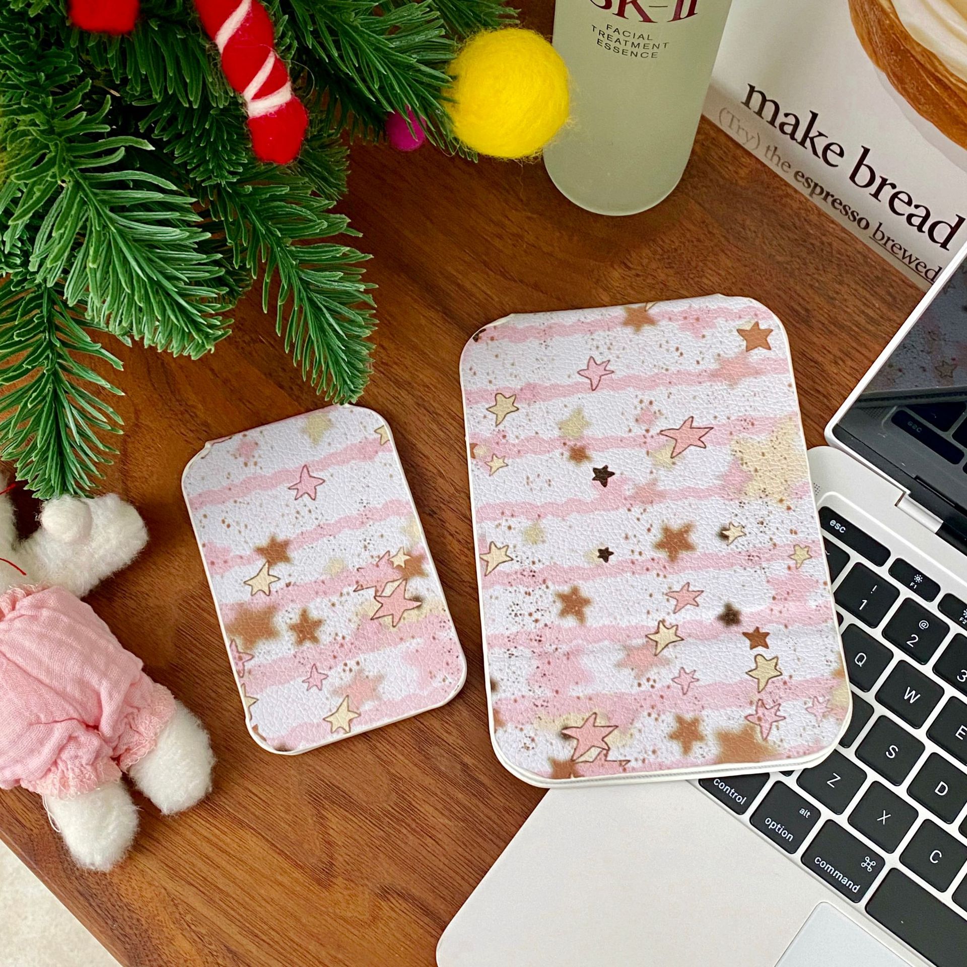 Strawberry Star Folding Mirror for women, portable office, dormitory, home, makeup mirror, standing dressing mirror, small portable mirror details Picture