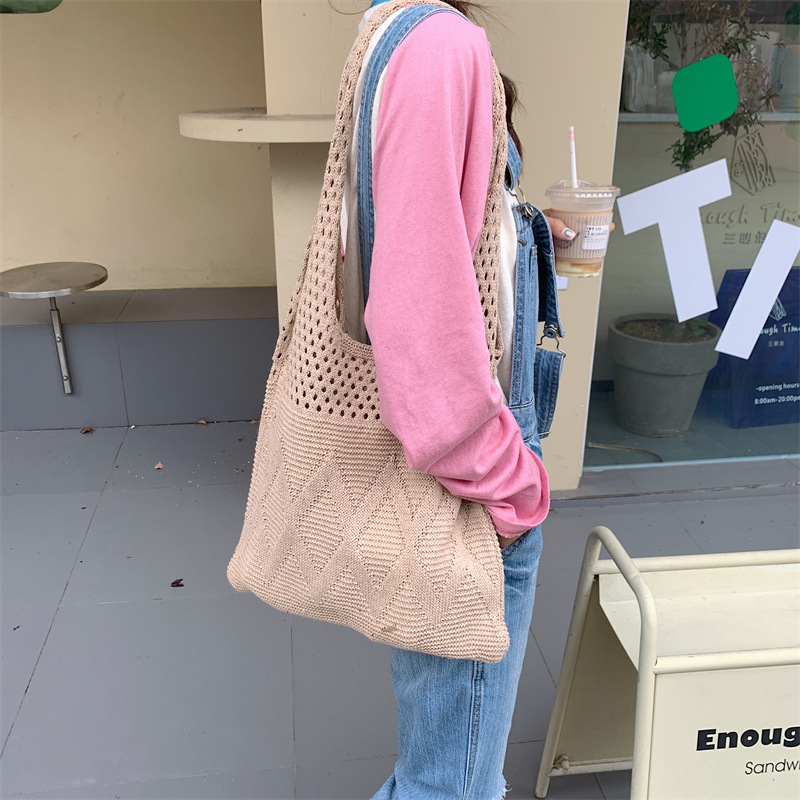 36281 Korean ins solid color diamond-shaped tote bag, hollowed-out knitted woolen bag, casual underarm bag, single-shoulder bag Item Picture
