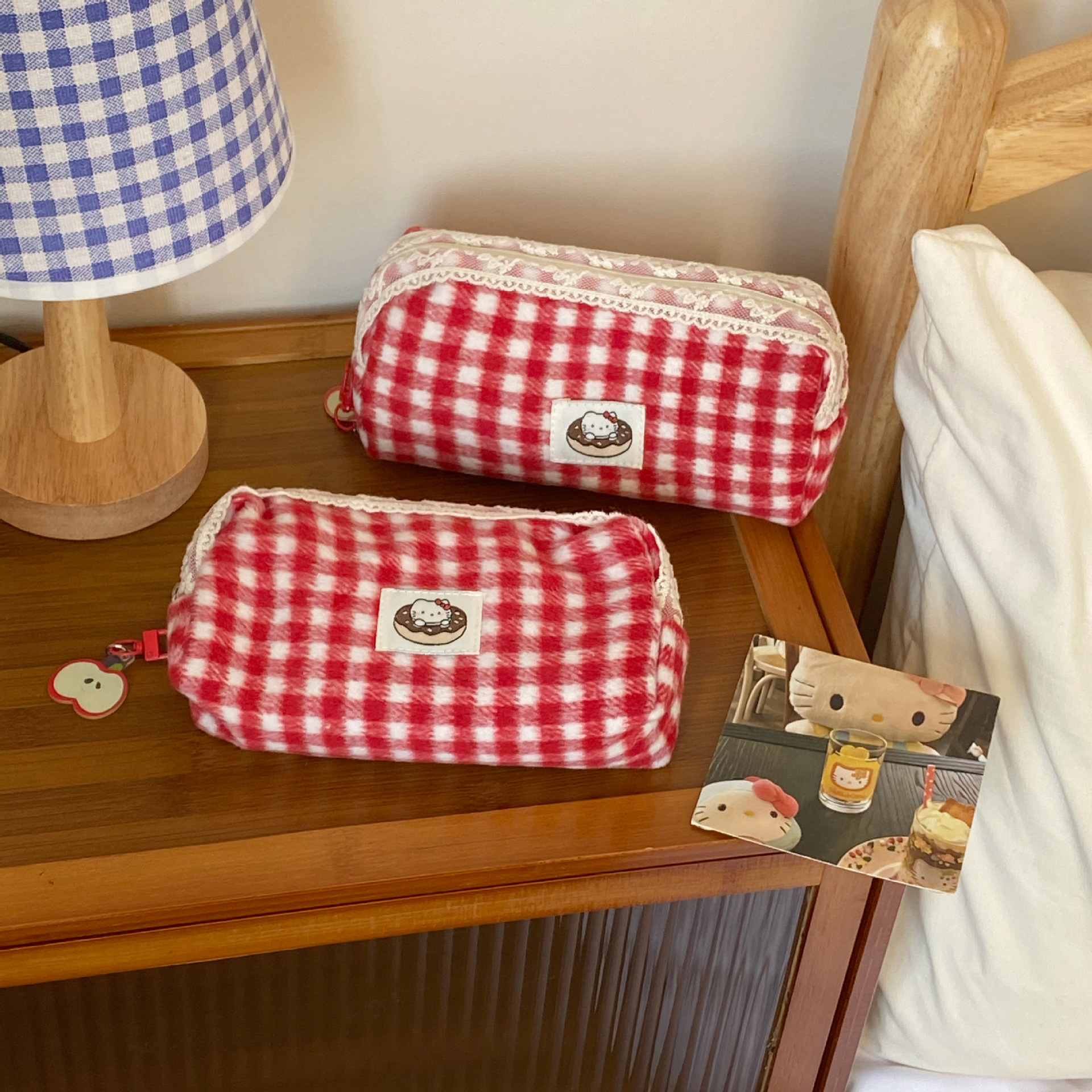 Retro lace red checkered pencil case, a new large-capacity portable student stationery box and pencil storage bag Application Scenario