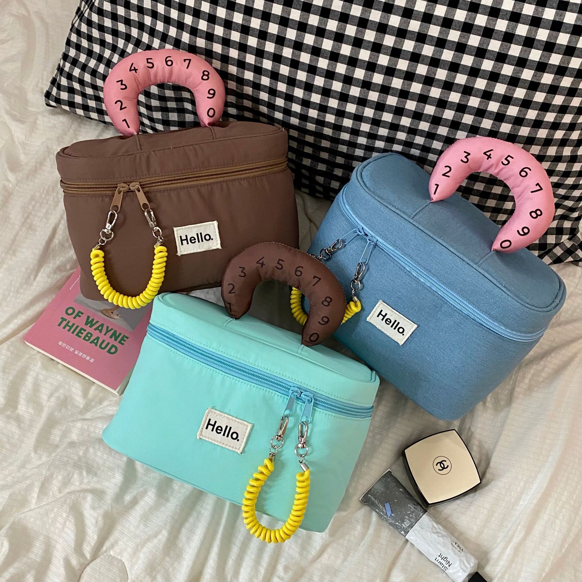 hello Telephone Line Makeup Bag for Women 2025 New waterproof Portable toiletry Bag with large capacity and compartments for makeup details Picture